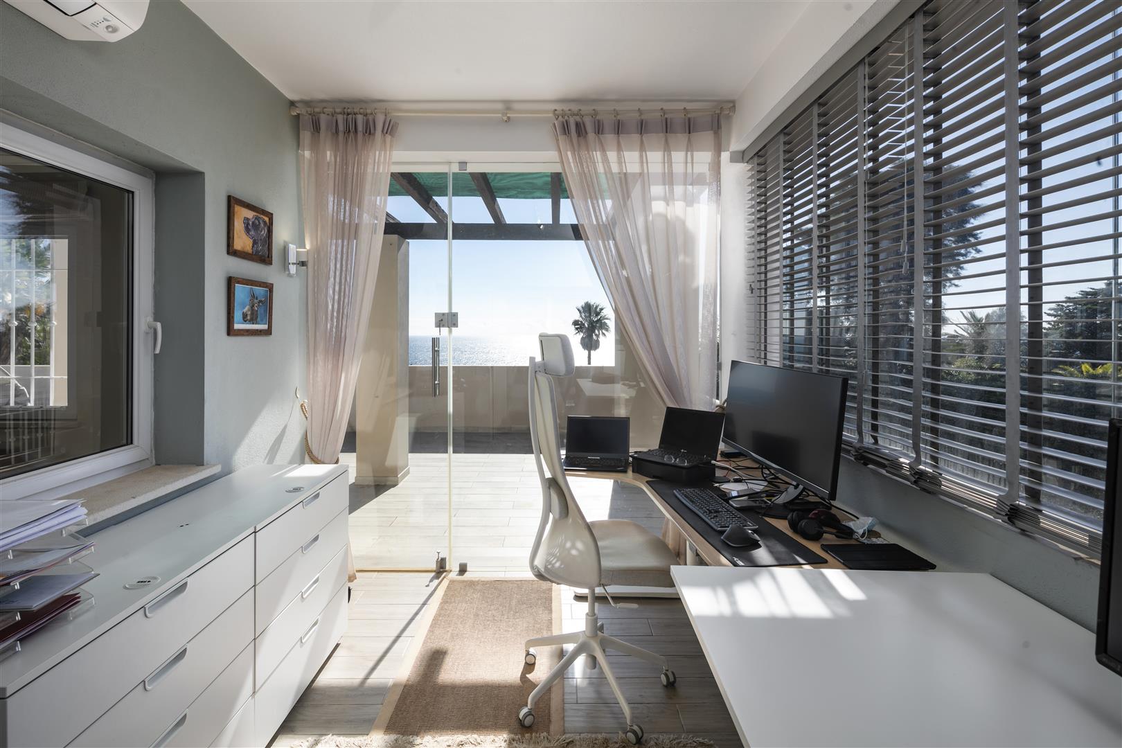 Praia da Luz, Algarve Sadler's Property